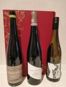 Geschenkset mit 3 Flaschen Weißwein